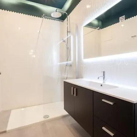 Deluxe - King Sized Bed- Harbour & Marina - Ac By 360 Estates *